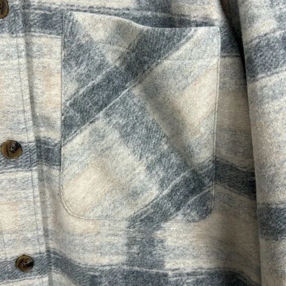 Lucky Brand Oversized Plaid Shirt Jacket. Faux Fur. Size L. - Picture 7 of 14